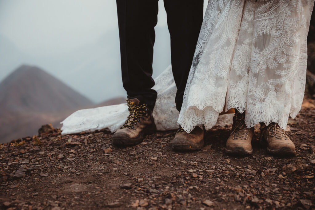 Plan your mountain top elopement with our Alberta elopement packages. 